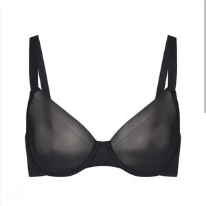 Skims No Show Unlined Demi Bra in Size 34A